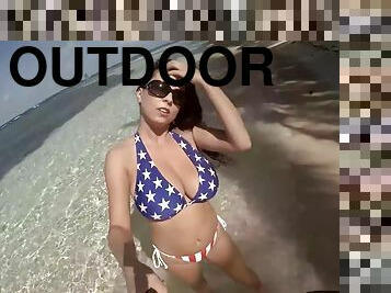 Ewa Sonnet - Famous American Bikini Beach Solo