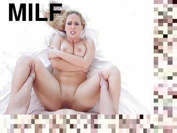 Big Fuck-Meat For Enchanting Pussy Of MILF Dreamboat