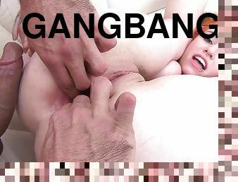 tetas-grandes, con-el-puño, anal, babes, hardcore, gangbang, sexo-en-grupo, pelirroja, zorra