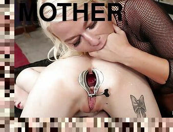 Blond Hair Girl Mother I´d Like To Fuck assfucking fucks lesbian doggie style