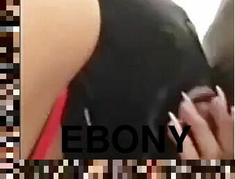 Ebony slave in latex gives a nasty deepthroat