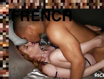 gros-nichons, femme-de-ménage, fellation, ébène, interracial, milf, hardcore, branlette, ejaculation-interne, black