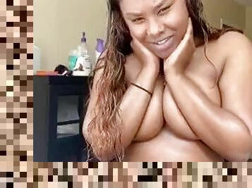 bañando, tetas-grandes, público, amateur, negra-ebony, negra, regordeta, regordeta-chubby, webcam, bailando