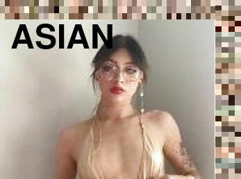 asiatiche, capezzoli, magre, amatoriali, college, anellini, solitari, brunette, tatuaggi, tettine