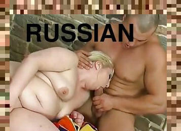 russe, anal, mature, ejaculation-interne, belle-femme-ronde, bout-a-bout