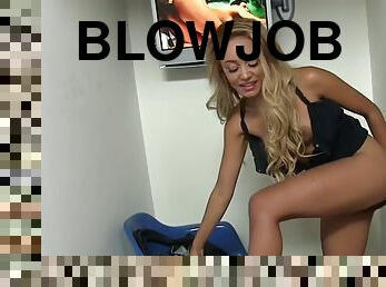 mamada, chorro-de-corrida, interracial, hardcore, estrella-del-porno, gloryhole, facial, rubia