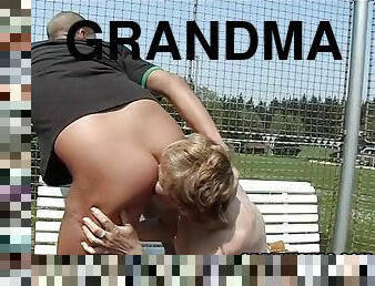 grand-mère, vieux, en-plein-air, public, anal, fellation, ejaculation-sur-le-corps, granny, hardcore, allemand