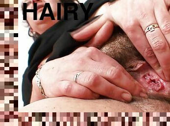 Enjoy hairy mature masturbating on cam