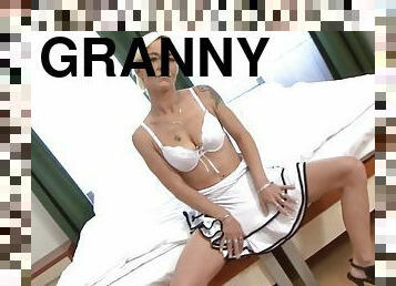 Blonde granny Roxette gets a deep BBC in her wet cunt Roxetta