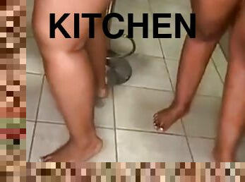 Kitchen twerk