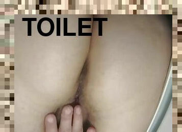 poilue, pisser, chatte-pussy, giclée, milf, toilette, webcam