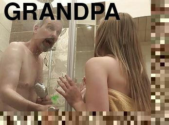 الاستحمام, بابا, أسلوب-هزلي, عجوز, كس-pussy, فاتنة, لسان, قذف-على-الجسم, قبلات, dad-girl