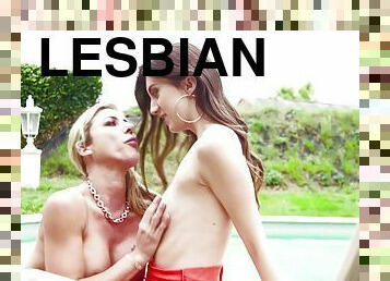 на-свіжому-повітрі, піхва-pussy, дозріла, лесбіянка-lesbian, мама, басейн, брюнетка