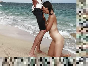 I Had So Much Fun Sucking Dick On The Wild Beach