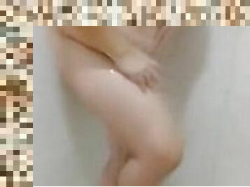 asyalı, banyo-yapma, büyük-göğüsler, kocaman-huge, orta-yaşlı-seksi-kadın, ev-yapımı, anneciğim, iri-göğüslü, bakış-açısı, manita