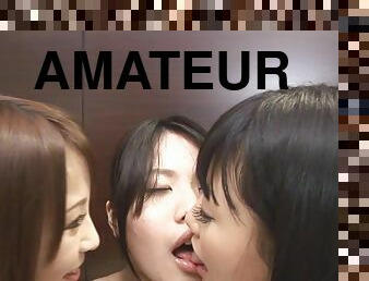 JAV stars with amateur in a CFNF lesbian threesome Subtitled