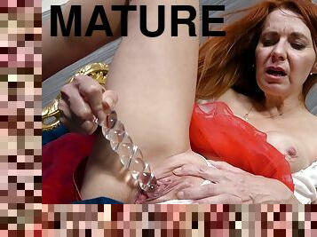 Red head grannie Alena uses a twisted glass dildo to cum - BANG!