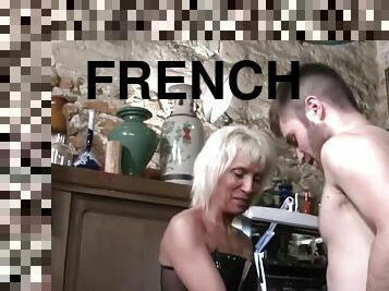 gode-ceinture, anal, mature, granny, énorme-bite, jouet, hardcore, fellation-profonde, bdsm, française