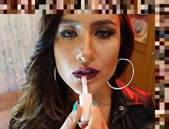Latex and lipstick fetish: blowjob