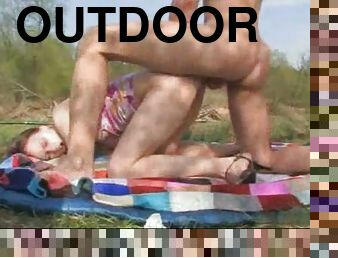 Outdoor anal scene for a young sweetheart