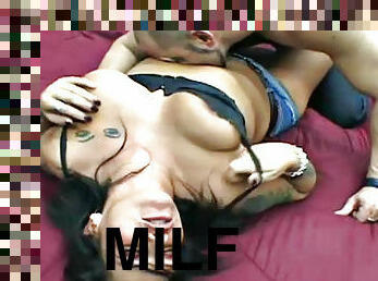 milf, mor, ansiktsitting, brunette, tattoo