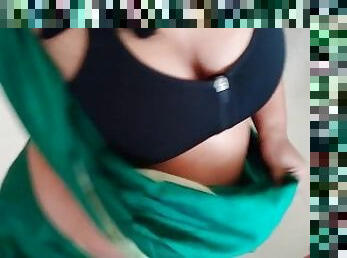 Rahul Desi naukrani ko Jabardasti choda (Indian sexy maid fucked while cleaning house) Huge ass cum