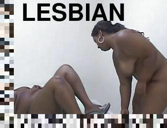 Fat Lesbians Enjoy with Strapon!