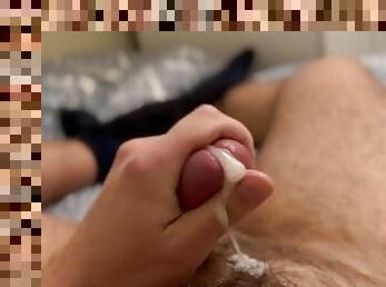 masturbation, amateur, ejaculation-sur-le-corps, ados, branlette, massage, secousses, ejaculation, solo, innocent