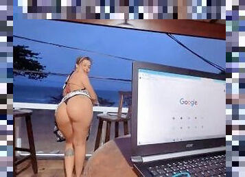 Hospede se deu bem, Na casa de praia ICEGIRLXX deixa sua bunda aparecer s pra dar sua bucetinha