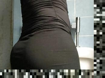 Bubble Ass show at a Public Toilet