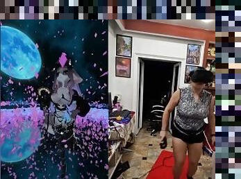 Meow Doctor dance in VR and Real Life