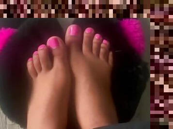 pretty pink toes???? - for more check my 0F interlestarr