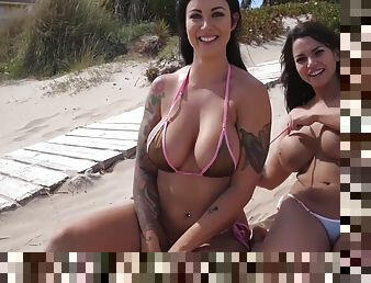 gros-nichons, en-plein-air, public, babes, lesbienne, plage, gros-seins, bikini, seins-nus