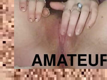 clitoris, imens-huge, masturbare-masturbation, pasarica, tasnit, amatori, adolescenta, jucarie, dildo, fetish