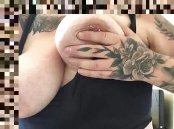 storatuttar, bröstvårtor, amatör, brudar, milf, mamma, bbw, knubbig, piercad, tuttar