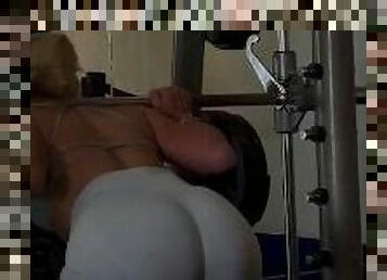 Fit blonde gym babe training Ass