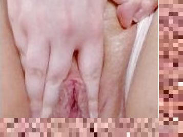 Holly Hartley massive meaty pussy masturbation