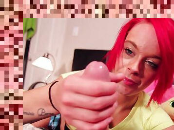 Redhead wants sperm on her face after playing with this dick