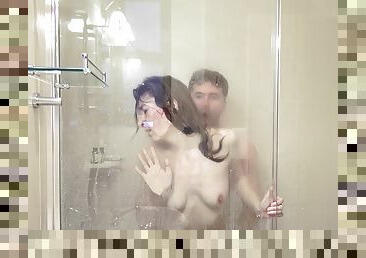 Shower sex for a skinny amateur dying to swallow some