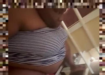 tetas-grandes, masturbación, orgasmo, amateur, negra-ebony, juguete, negra, regordeta, pies, primera-persona