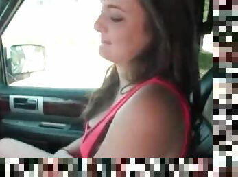 Amateur blowjob in the car is passionate