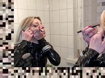 orgazmus, čúranie, amatérske, milfka, nemecké, štetka, blondýna, fetišistické, latex