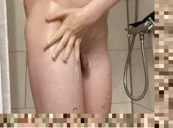 Trans*girl beim duschen gefilmt