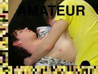 maigre, amateur, anal, fellation, ejaculation-sur-le-corps, gay, baisers, minet