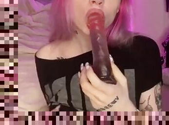 Stacy Quinst gives a wet blowjob while her boyfriend is away