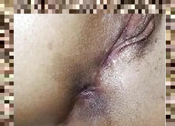 gros-nichons, tricherie, femme, amateur, anal, ejaculation-sur-le-corps, ébène, énorme-bite, maison, latina