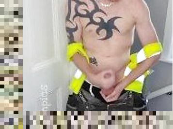 Hung ginger tradie wank and cum