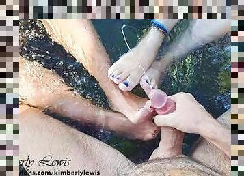 di-tempat-terbuka, amatir, cumshot-keluarnya-sperma, buatan-rumah, bertiga, kaki, sperma, saudara-perempuan, fetish-benda-yang-dapat-meningkatkan-gairah-sex, jacuzzi