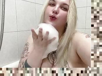 Sexy curvy blonde take bath