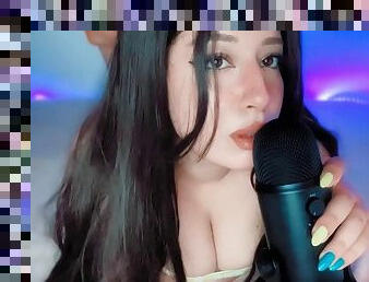 Shiny kisses with an ASMR microphone